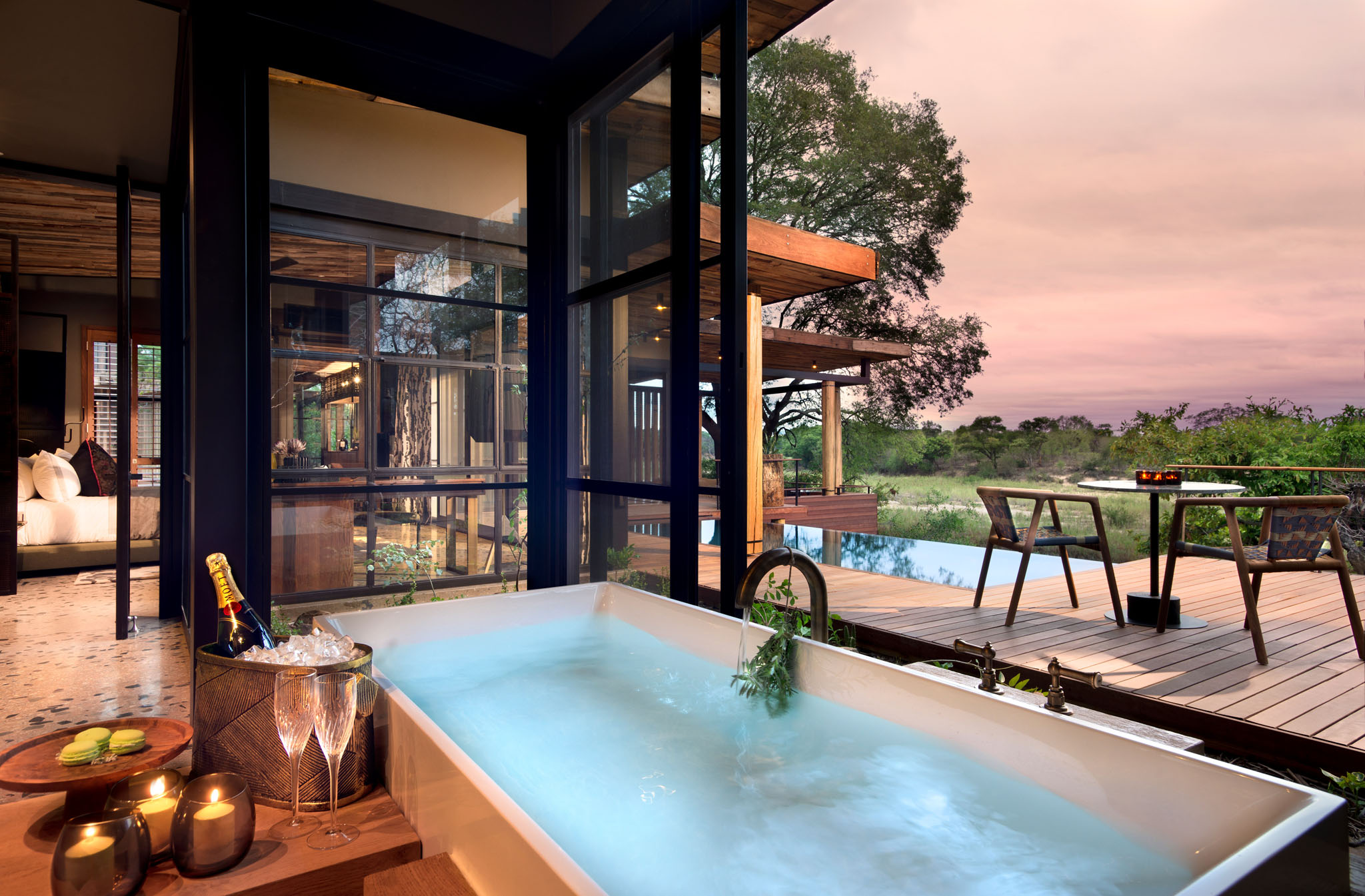champagne bath on deck at andBeyond tengile river lodge