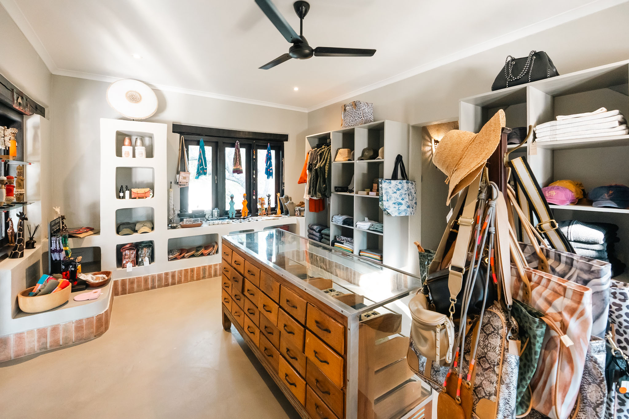 curio shop at simbambili lodge thornybush
